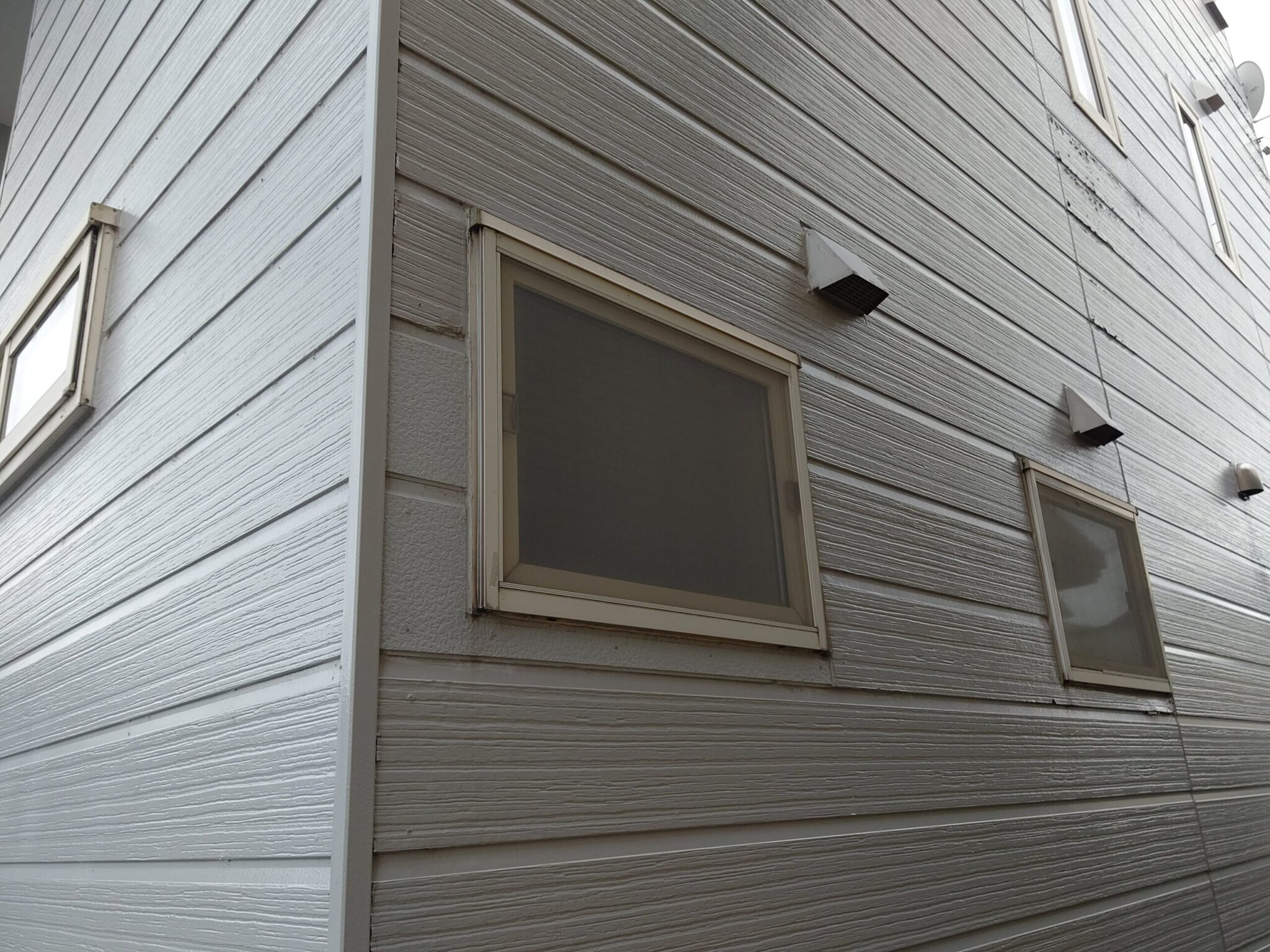 旭川市の戸建て住宅にて、窓リフォーム施工事例の施工前写真①