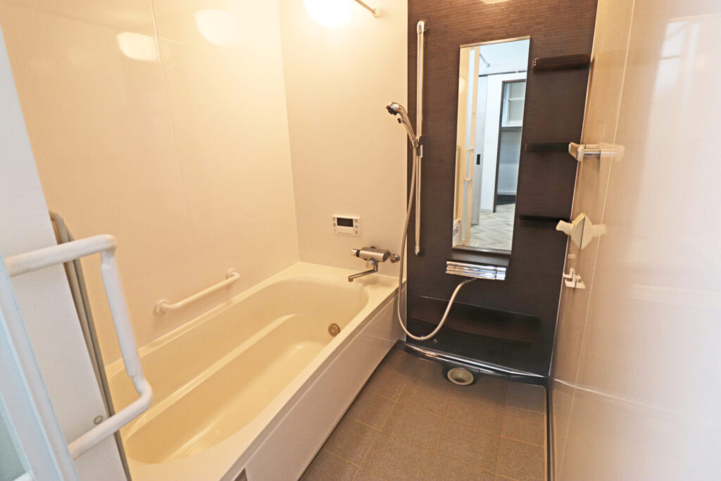 ユニットバスリフォーム施工前写真①