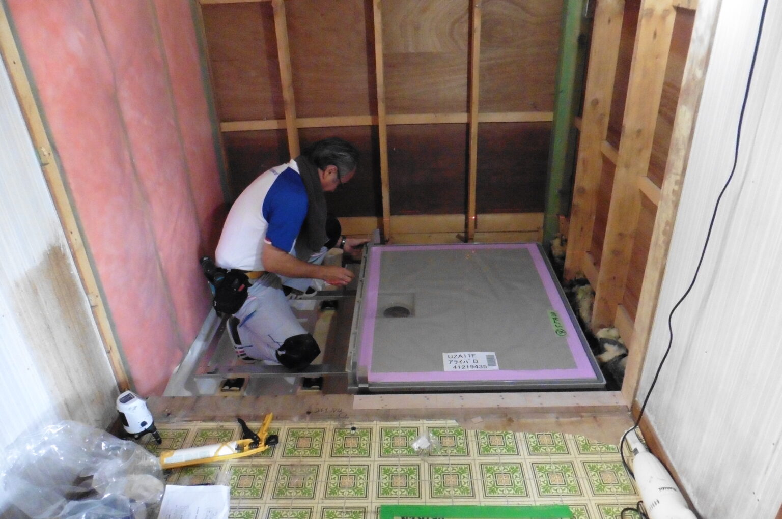 ユニットバスリフォーム施工中写真②-2