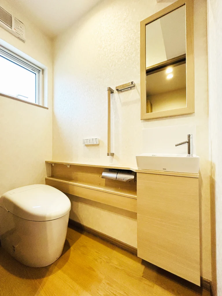 旭川市の戸建て住宅にて、トイレリフォーム施工事例のご紹介です