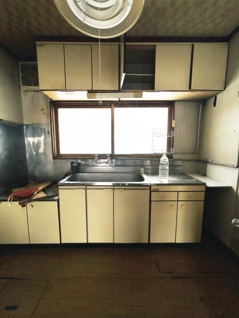 旭川市の戸建て住宅にて、システムキッチンリフォーム施工事例のご紹介です